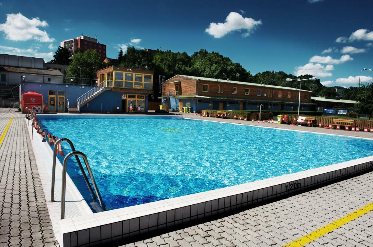 Aqua Hotel Дечин Екстер'єр фото
